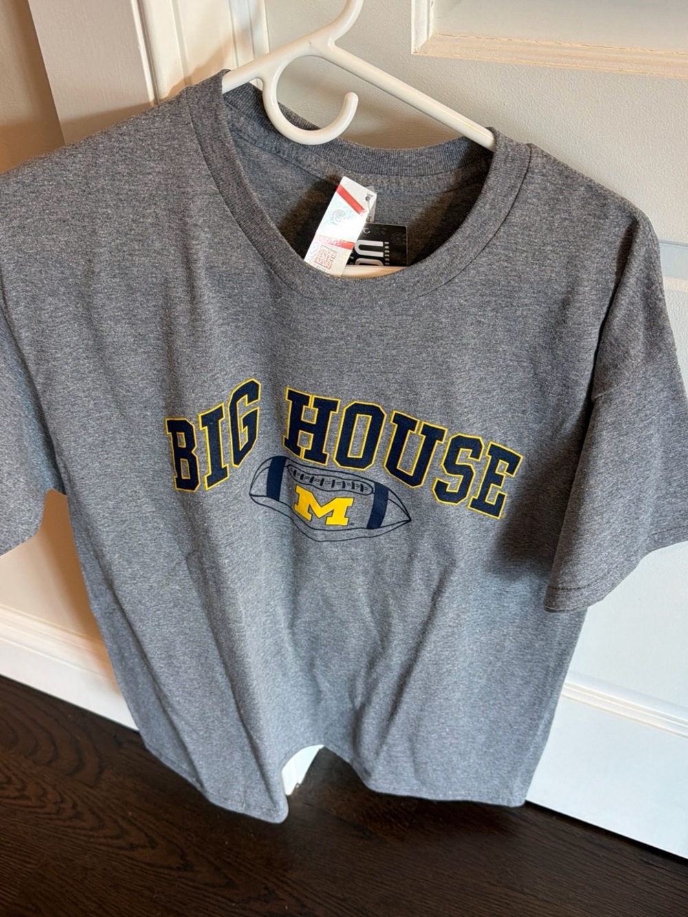 Gildan Gray Men’s Michigan T-Shirt with Yellow & Blue 'Big House' Football Logo